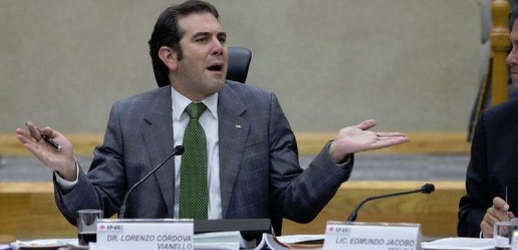 Rechaza Lorenzo Cordova propuesta para que "consejeros" del INE donen 5% de su sueldazo a damnificados
