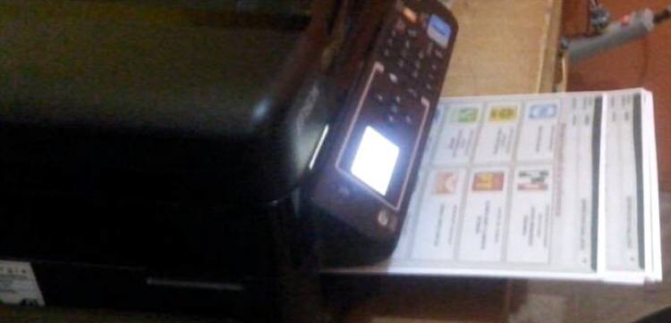 Descubren local de renta de computadoras imprimiendo boletas electorales falsas en Chiapas
